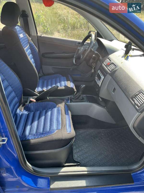 Хетчбек Skoda Fabia 2002 в Павлограді