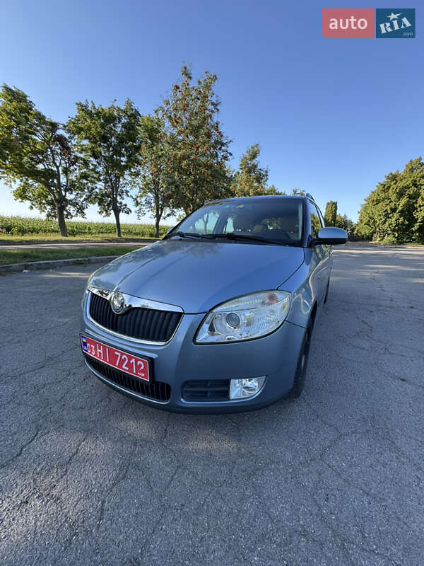 Универсал Skoda Fabia 2009 в Луцке