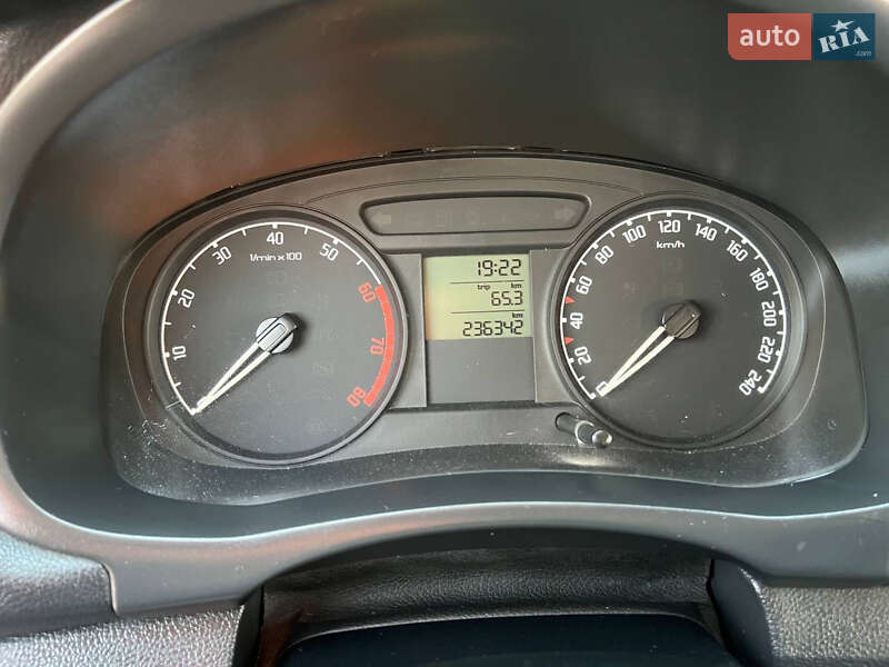 Хэтчбек Skoda Fabia 2007 в Запорожье