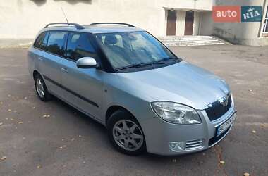 Универсал Skoda Fabia 2009 в Ровно