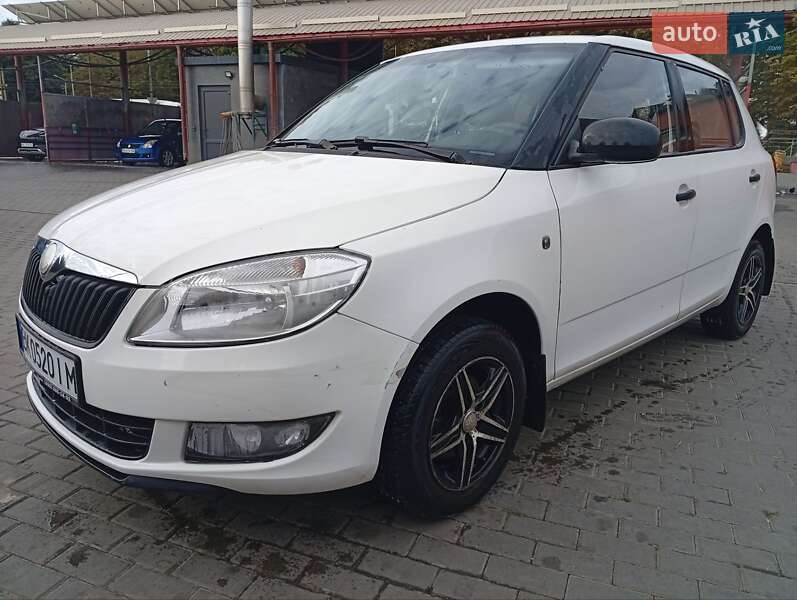 Хэтчбек Skoda Fabia 2011 в Ровно фото 28 Хэтчбек Skoda Fabia 2011 в Ровно