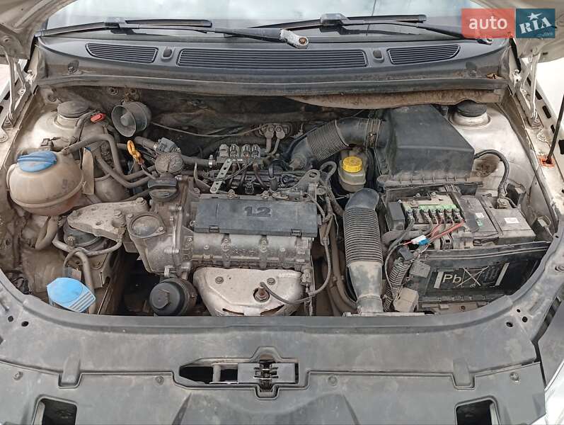 Хэтчбек Skoda Fabia 2011 в Ровно фото 37 Хэтчбек Skoda Fabia 2011 в Ровно