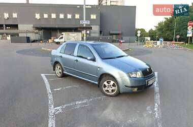 Седан Skoda Fabia 2002 в Києві
