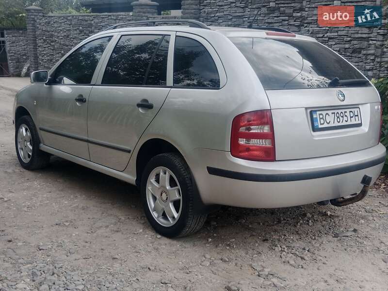 Седан Skoda Fabia 2003 в Трускавці