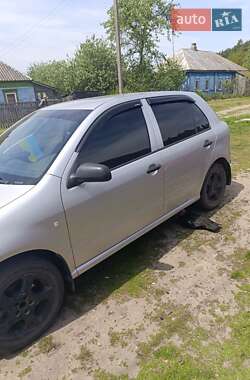 Хэтчбек Skoda Fabia 2002 в 