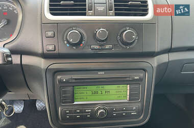 Хетчбек Skoda Fabia 2008 в  фото 28 Хетчбек Skoda Fabia 2008 в