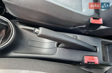 Хетчбек Skoda Fabia 2008 в  фото 32 Хетчбек Skoda Fabia 2008 в