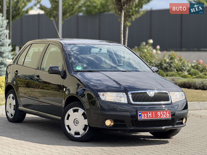Хэтчбек Skoda Fabia 2006 в Луцке фото 2 Хэтчбек Skoda Fabia 2006 в Луцке