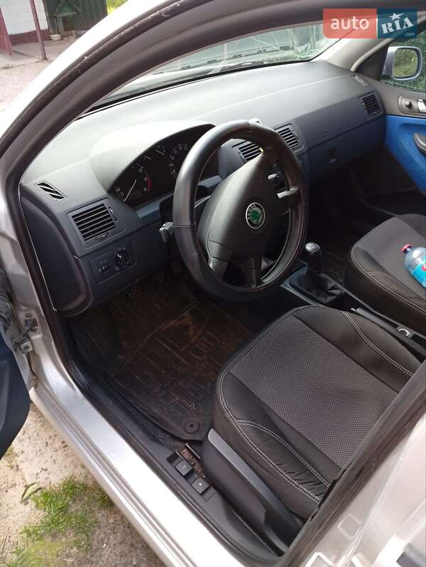 Універсал Skoda Fabia 2003 в Чернігові