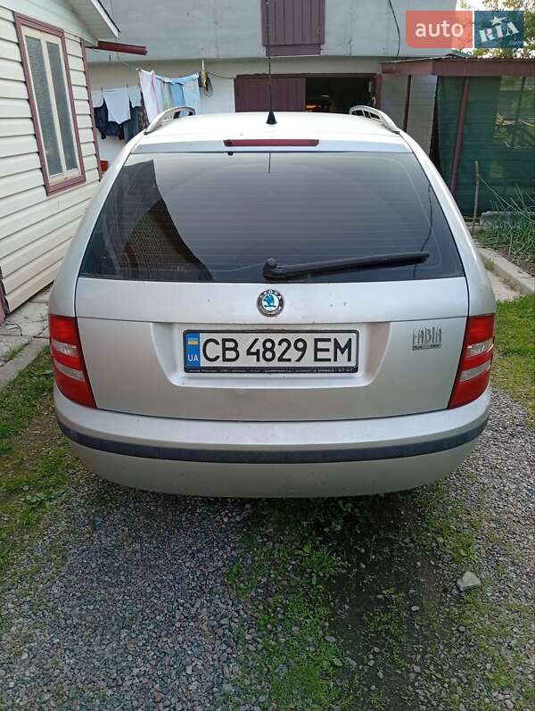 Універсал Skoda Fabia 2003 в Чернігові