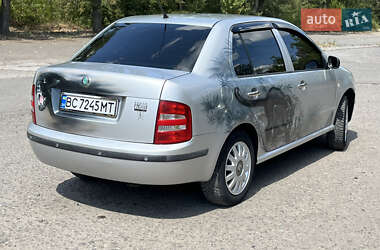 Седан Skoda Fabia 2001 в 