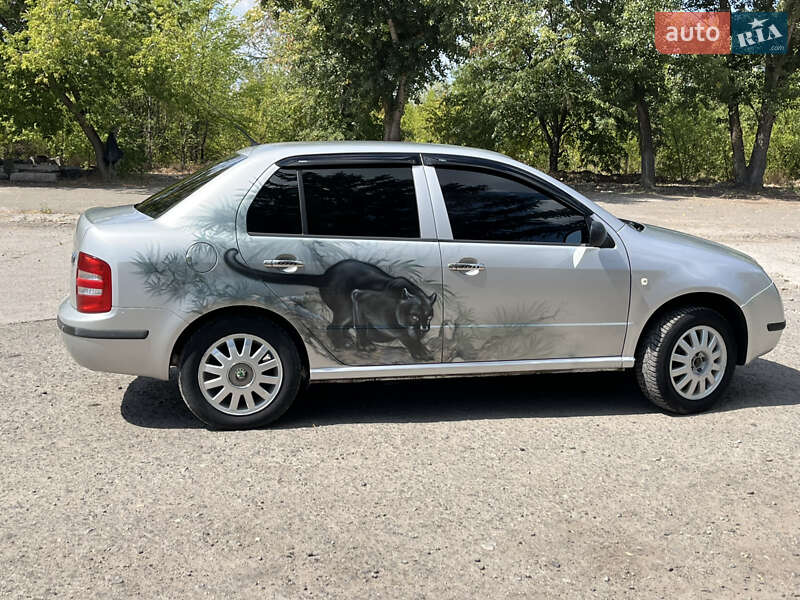 Седан Skoda Fabia 2001 в Кривом Роге