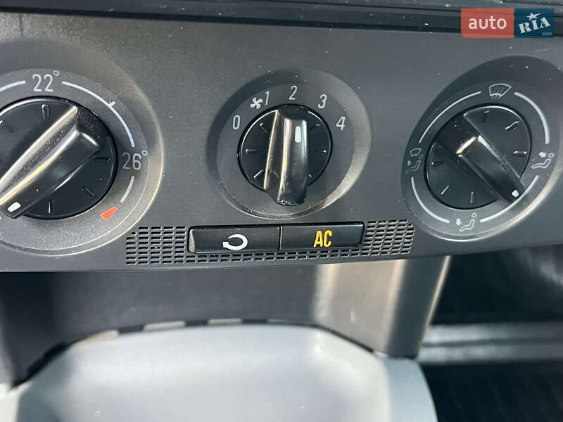 Седан Skoda Fabia 2001 в Кривом Роге