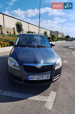 Хэтчбек Skoda Fabia 2008 в Запорожье