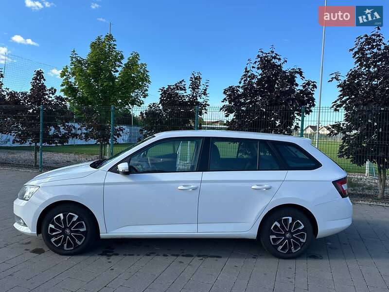 Універсал Skoda Fabia 2015 в Ужгороді