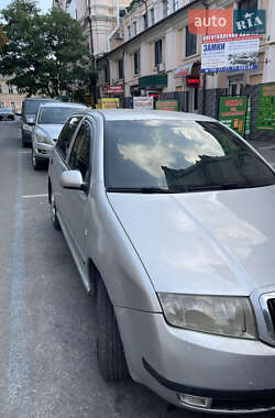Седан Skoda Fabia 2002 в 