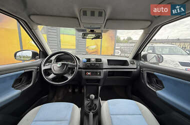 Хэтчбек Skoda Fabia 2009 в 