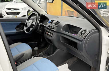 Хэтчбек Skoda Fabia 2009 в 