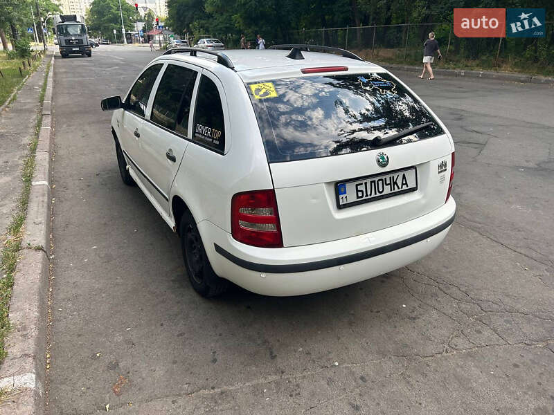 Универсал Skoda Fabia 2003 в Киеве