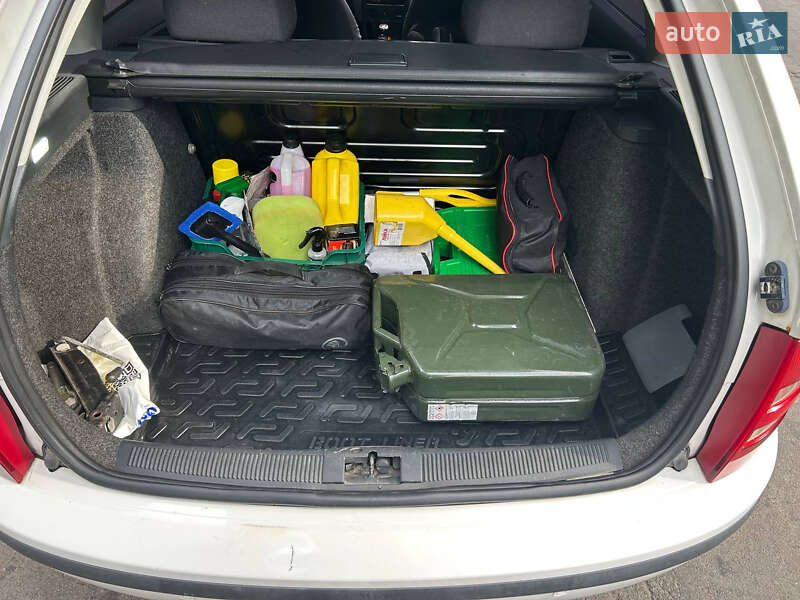 Универсал Skoda Fabia 2003 в Киеве