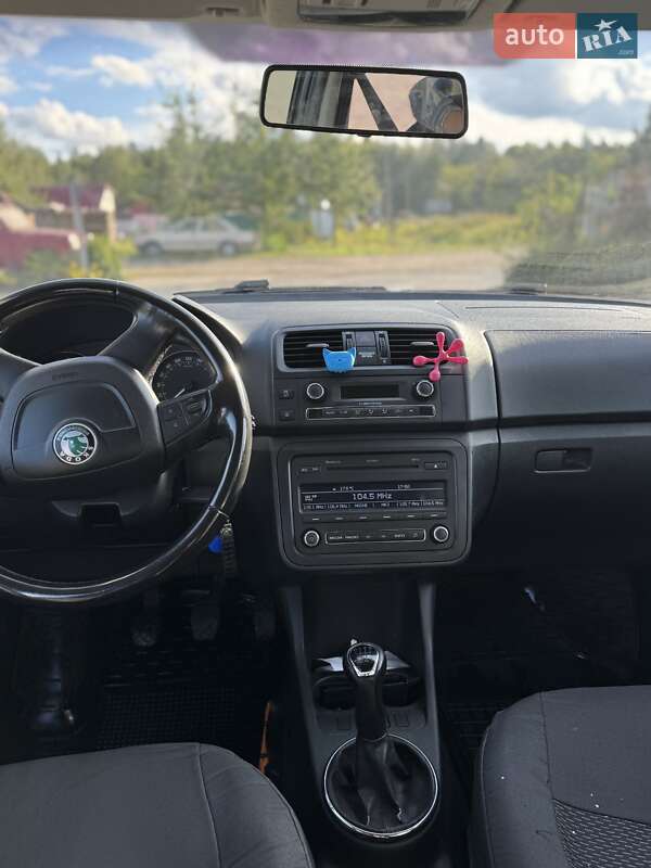 Универсал Skoda Fabia 2010 в Олевске