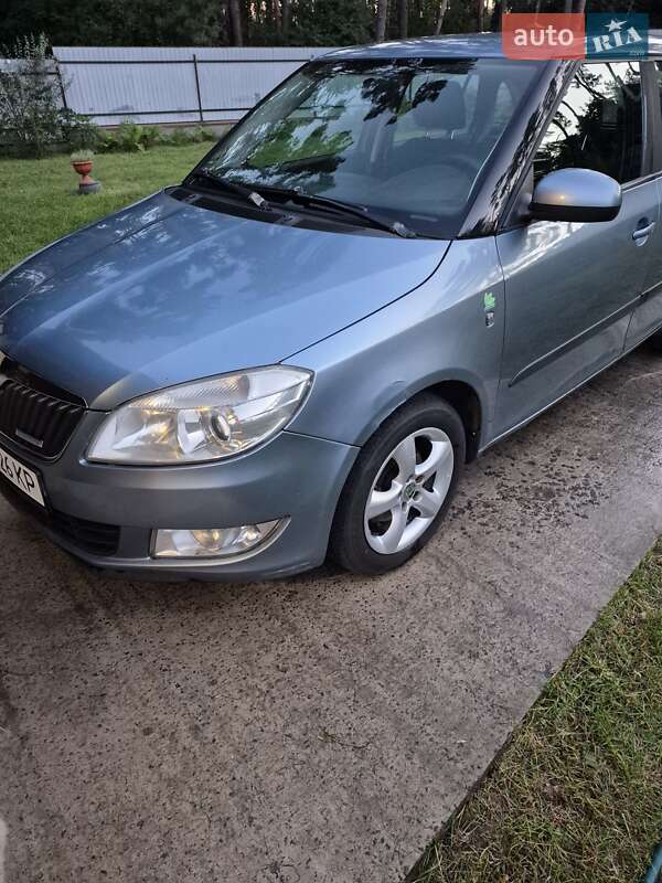 Універсал Skoda Fabia 2011 в Києві