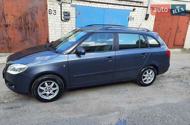 Універсал Skoda Fabia 2009 в Черкасах