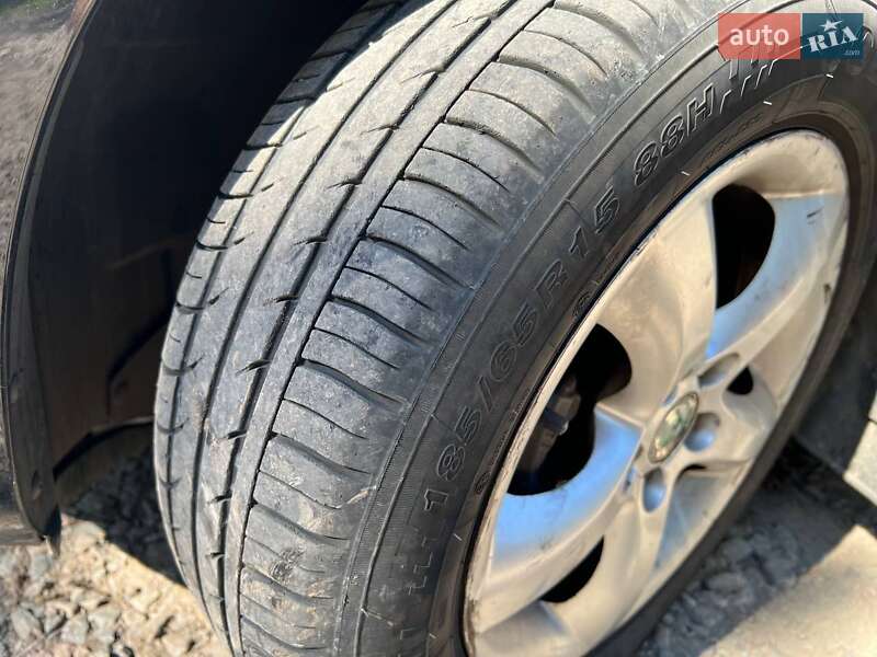 Хетчбек Skoda Fabia 2011 в Заводське