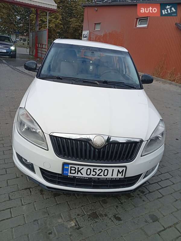 Хэтчбек Skoda Fabia 2011 в Ровно фото 5 Хэтчбек Skoda Fabia 2011 в Ровно