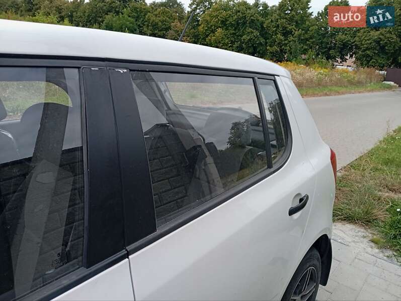 Хэтчбек Skoda Fabia 2011 в Ровно фото 18 Хэтчбек Skoda Fabia 2011 в Ровно
