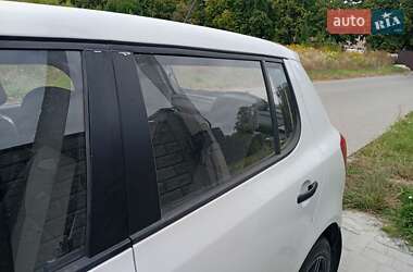 Хэтчбек Skoda Fabia 2011 в 