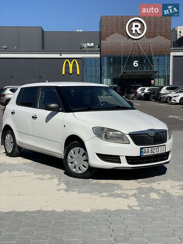 Хетчбек Skoda Fabia 2011 в Києві