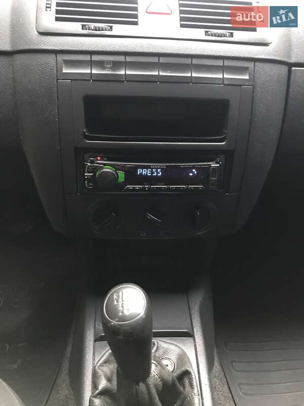 Універсал Skoda Fabia 2005 в Львові