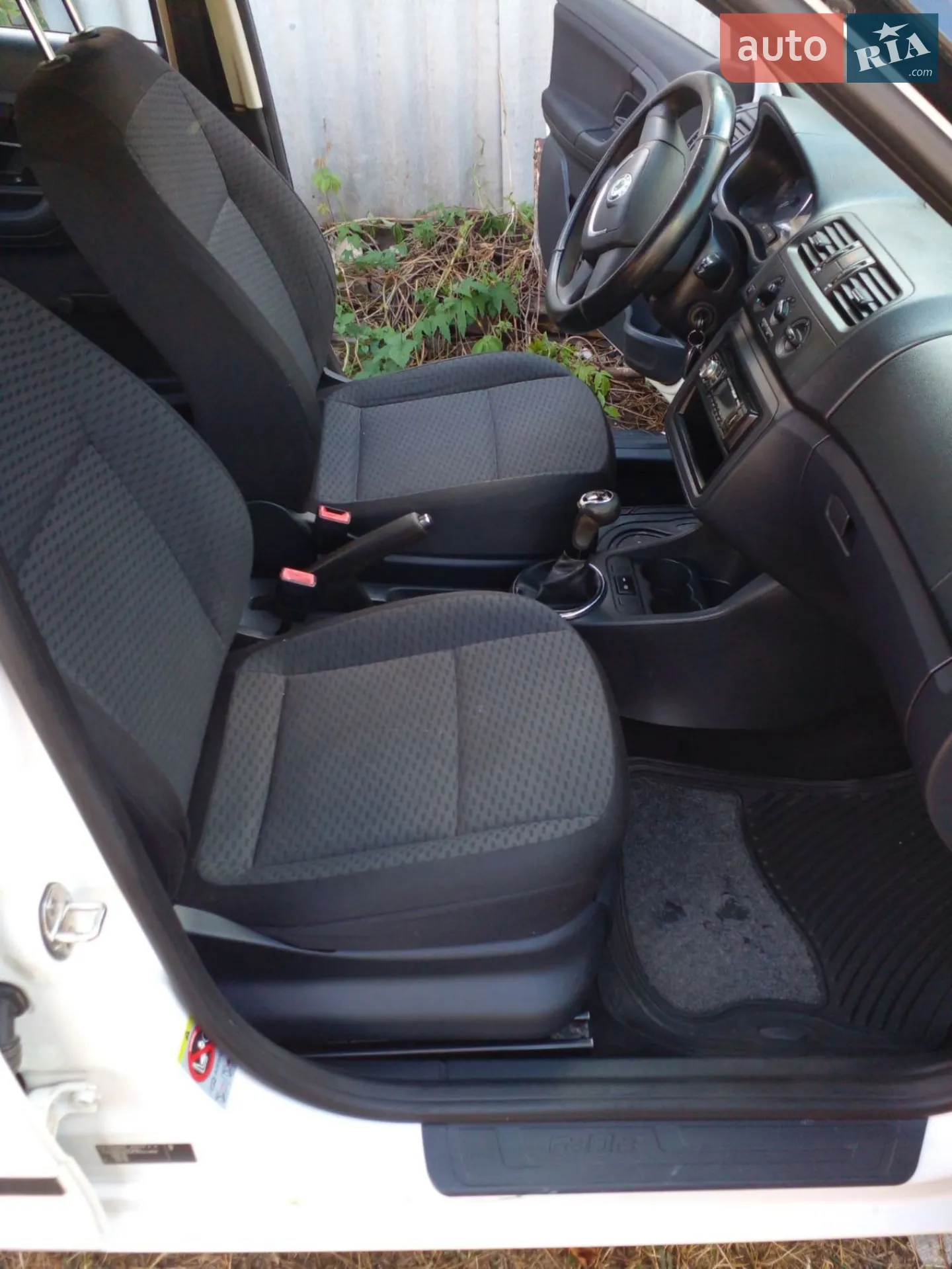 2011 Skoda Fabia - мініатюра 6