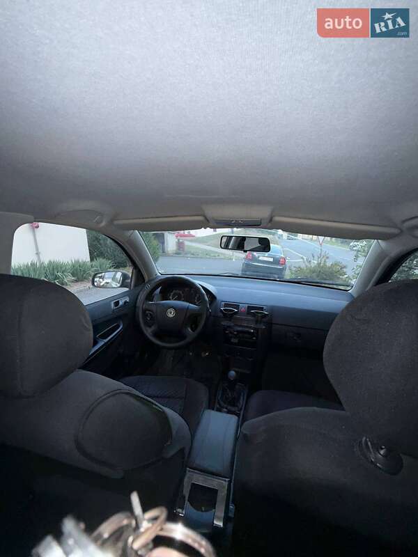 Універсал Skoda Fabia 2005 в Кривому Розі фото 6 Універсал Skoda Fabia 2005 в Кривому Розі