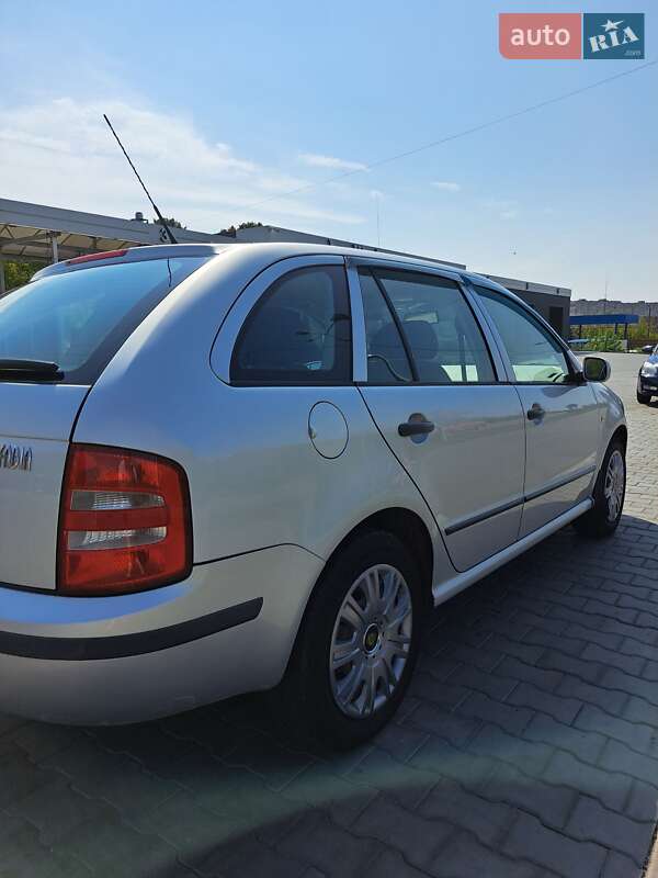 Универсал Skoda Fabia 2002 в Полтаве
