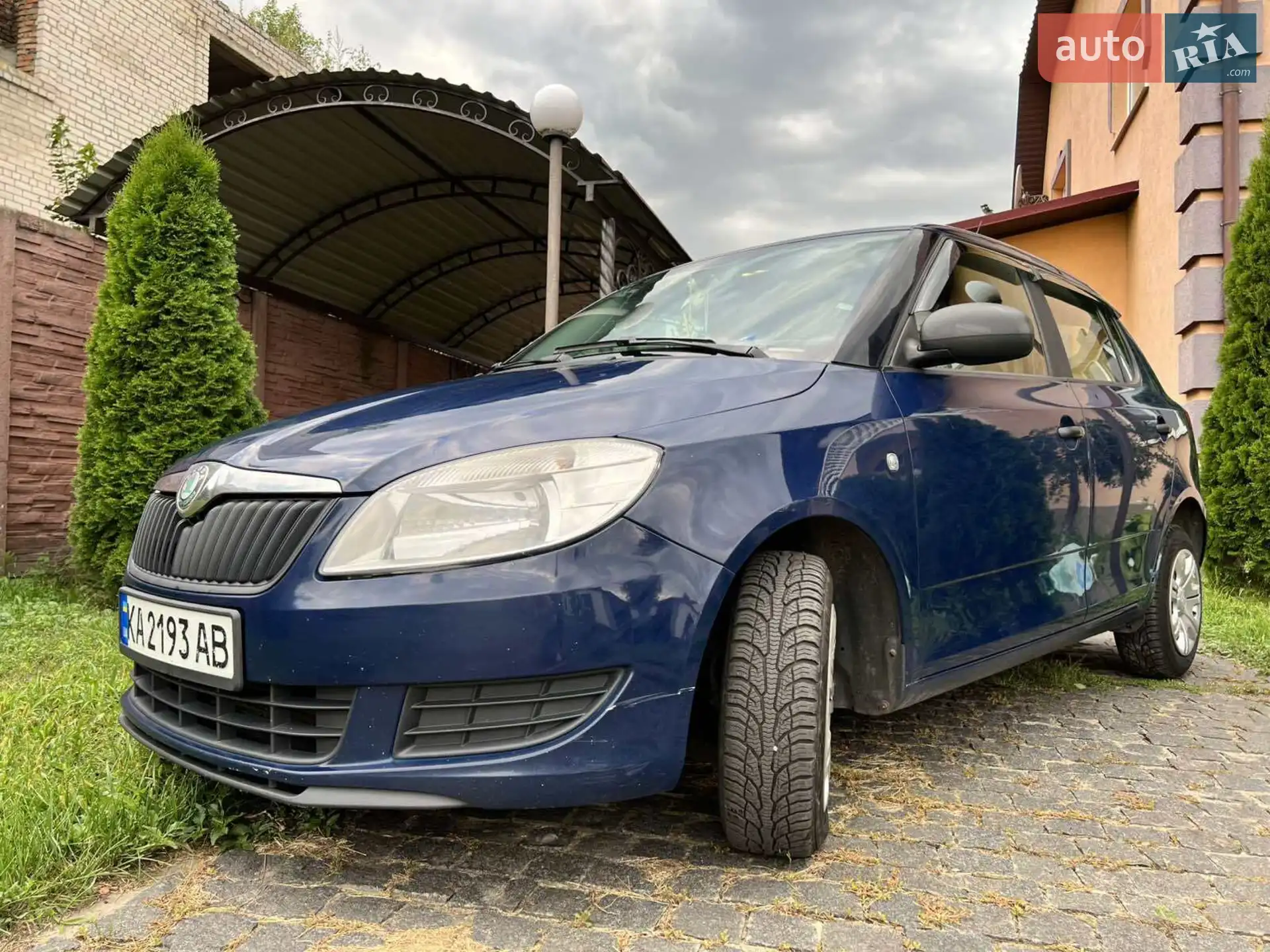 2010 Skoda Fabia - мініатюра 2