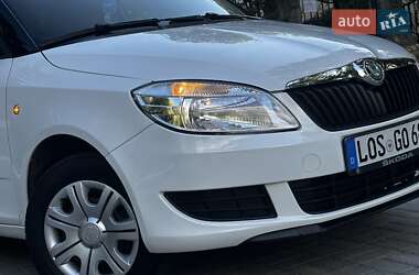 Хэтчбек Skoda Fabia 2011 в 
