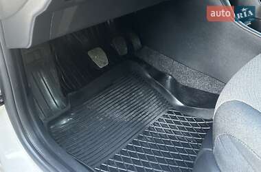 Хэтчбек Skoda Fabia 2011 в 