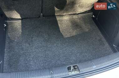 Хэтчбек Skoda Fabia 2011 в 