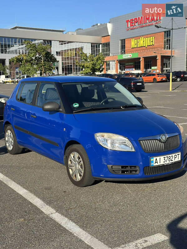 Хэтчбек Skoda Fabia 2009 в Броварах