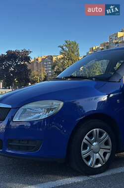 Хэтчбек Skoda Fabia 2009 в Броварах