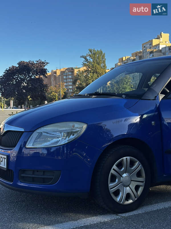 Хэтчбек Skoda Fabia 2009 в Броварах