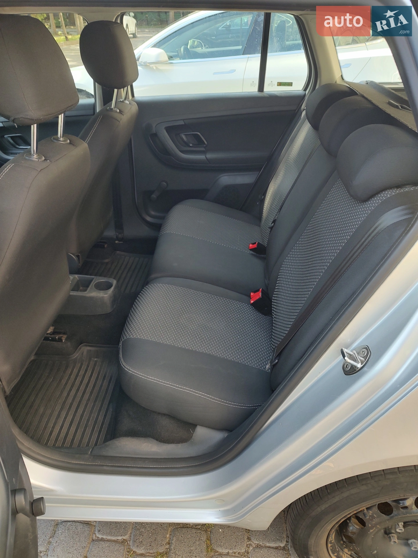 2013 Skoda Fabia - мініатюра 3