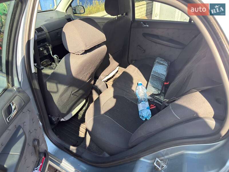 Хетчбек Skoda Fabia 2004 в Києві