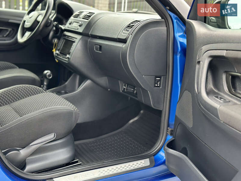 Хетчбек Skoda Fabia 2011 в Хмельницькому