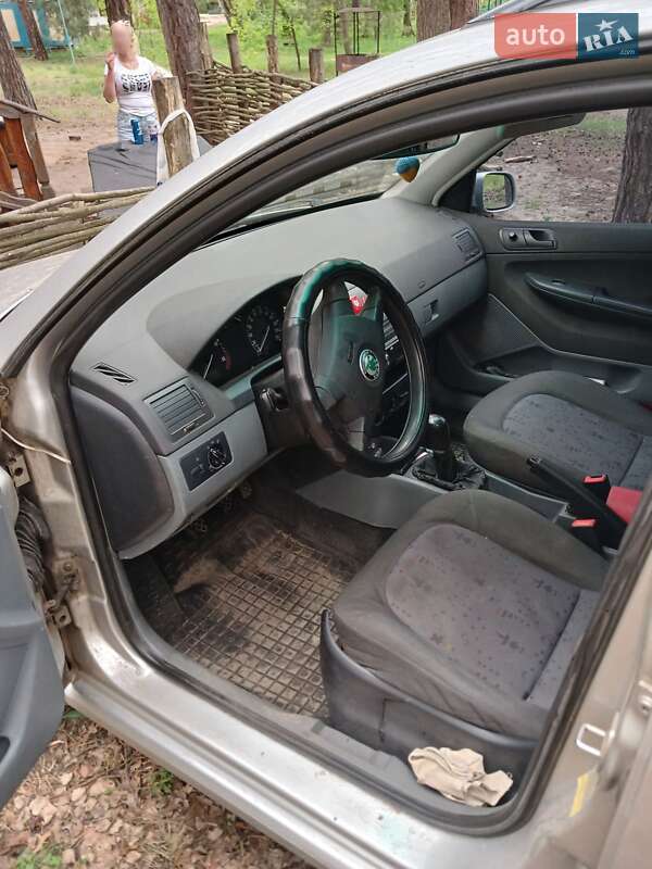 Універсал Skoda Fabia 2003 в Ізюмі
