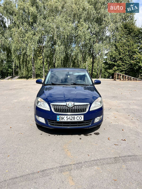 Универсал Skoda Fabia 2011 в Ровно