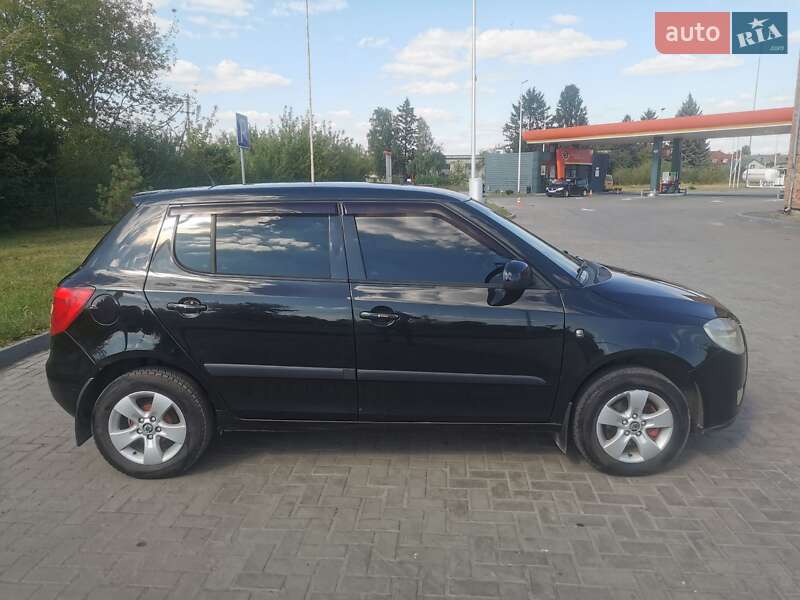 Хэтчбек Skoda Fabia 2009 в Любомле