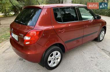 Хэтчбек Skoda Fabia 2007 в 